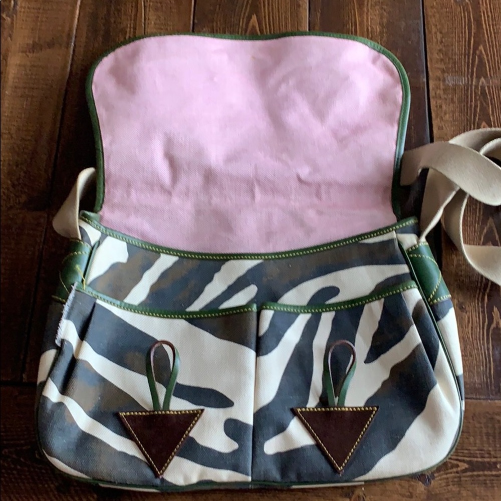 Dooney & Bourke zebra messenger bag - Picture 4 of 7